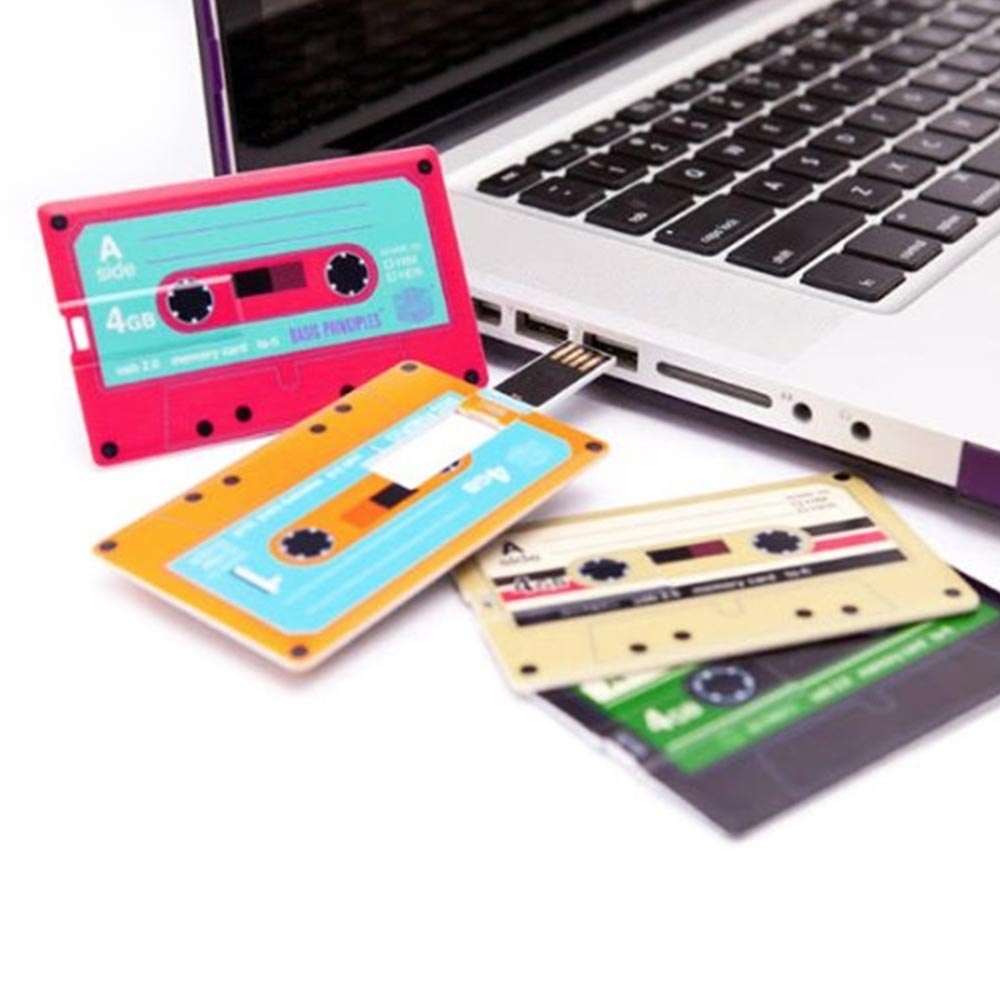 Pen Drive Personalizado em formato de Cartão Personalizado 